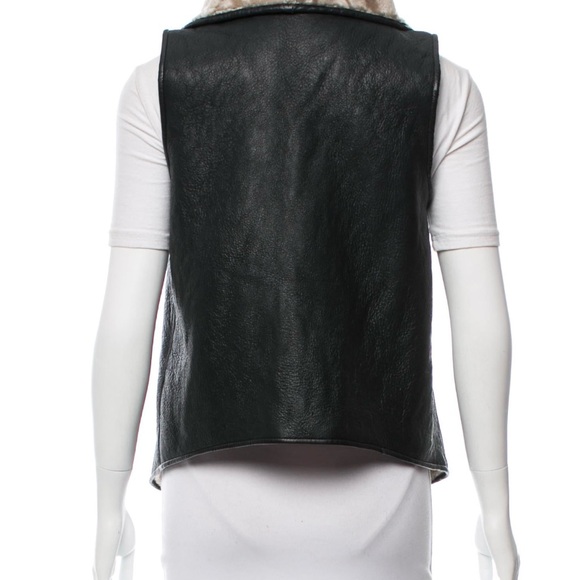 EUC NELLIE PARTOW Black Shearling Draped Lapel Vest Size Medium - Picture 3 of 6